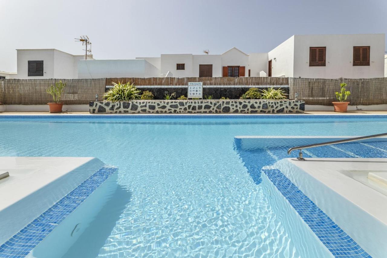 Hola Arnage Pool View Apartment Puerto del Carmen  Exterior photo